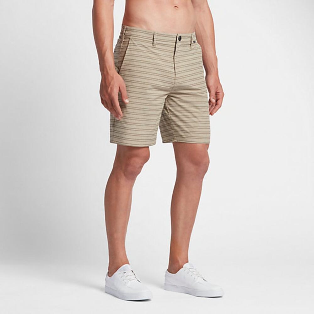 Hurley Men's Phantom Gibbs 18.5" Quick Dry Hybrid Walk Shorts in Khaki